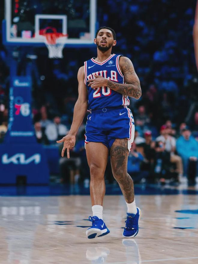 31岁重返NBA，佩恩三分8中8狂轰32分，成为76人替补
